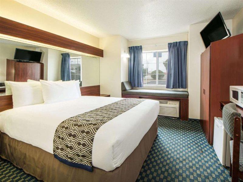Microtel Inn & Suites By Wyndham Tulsa - Catoosa Route 66 Zewnętrze zdjęcie