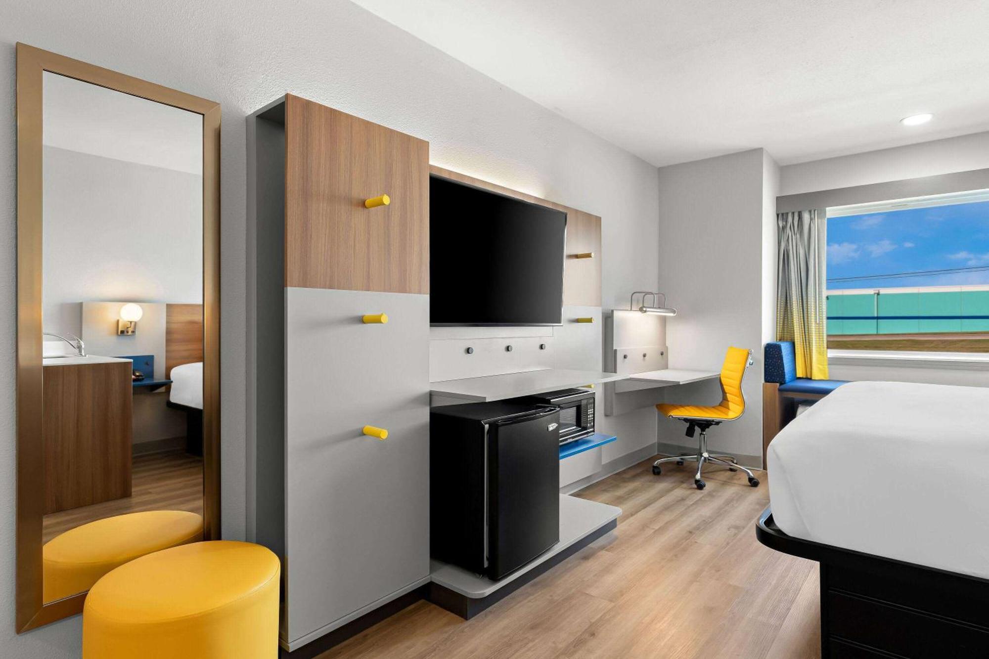 Microtel Inn & Suites By Wyndham Tulsa - Catoosa Route 66 Zewnętrze zdjęcie
