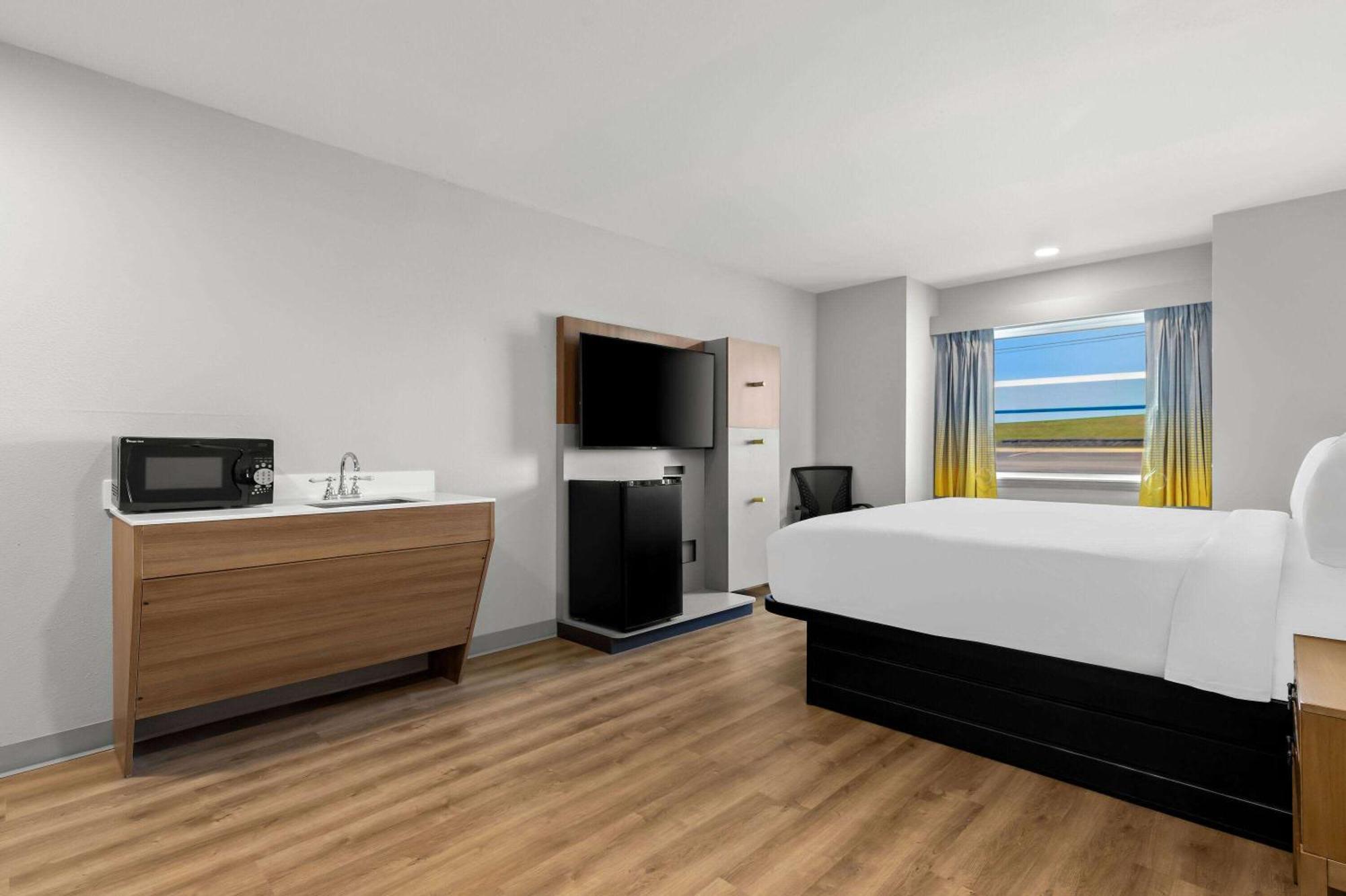 Microtel Inn & Suites By Wyndham Tulsa - Catoosa Route 66 Zewnętrze zdjęcie