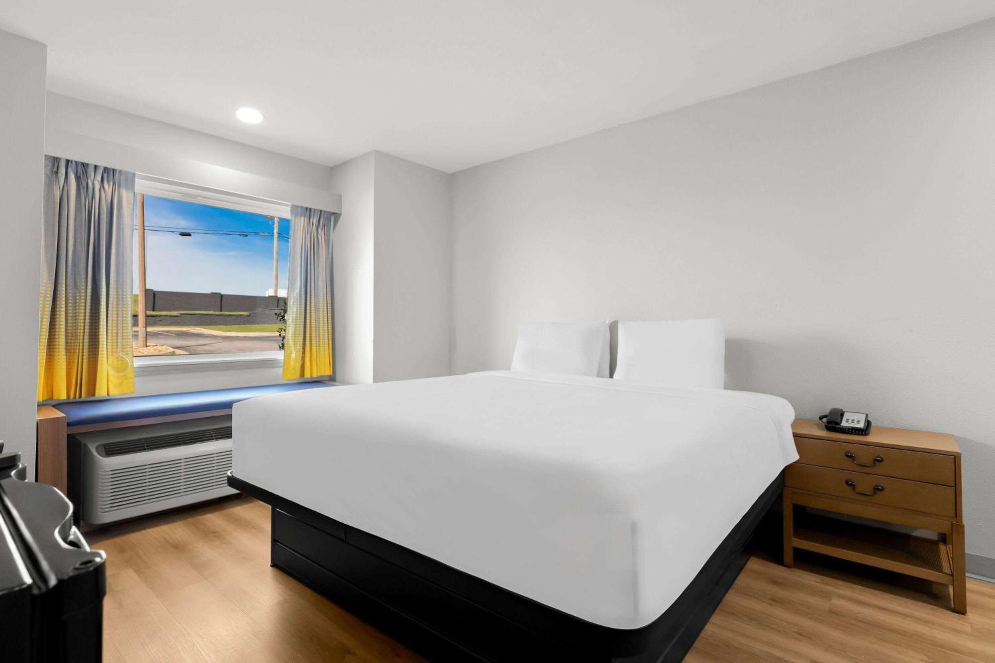 Microtel Inn & Suites By Wyndham Tulsa - Catoosa Route 66 Zewnętrze zdjęcie