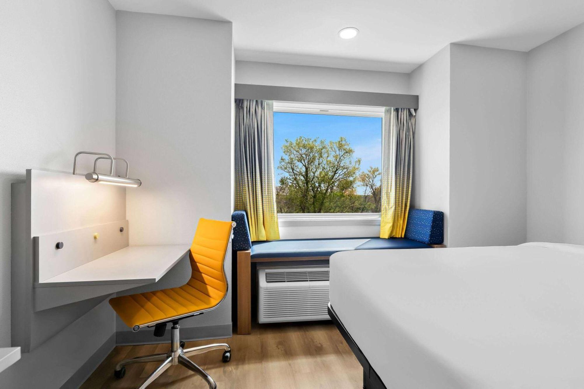 Microtel Inn & Suites By Wyndham Tulsa - Catoosa Route 66 Zewnętrze zdjęcie