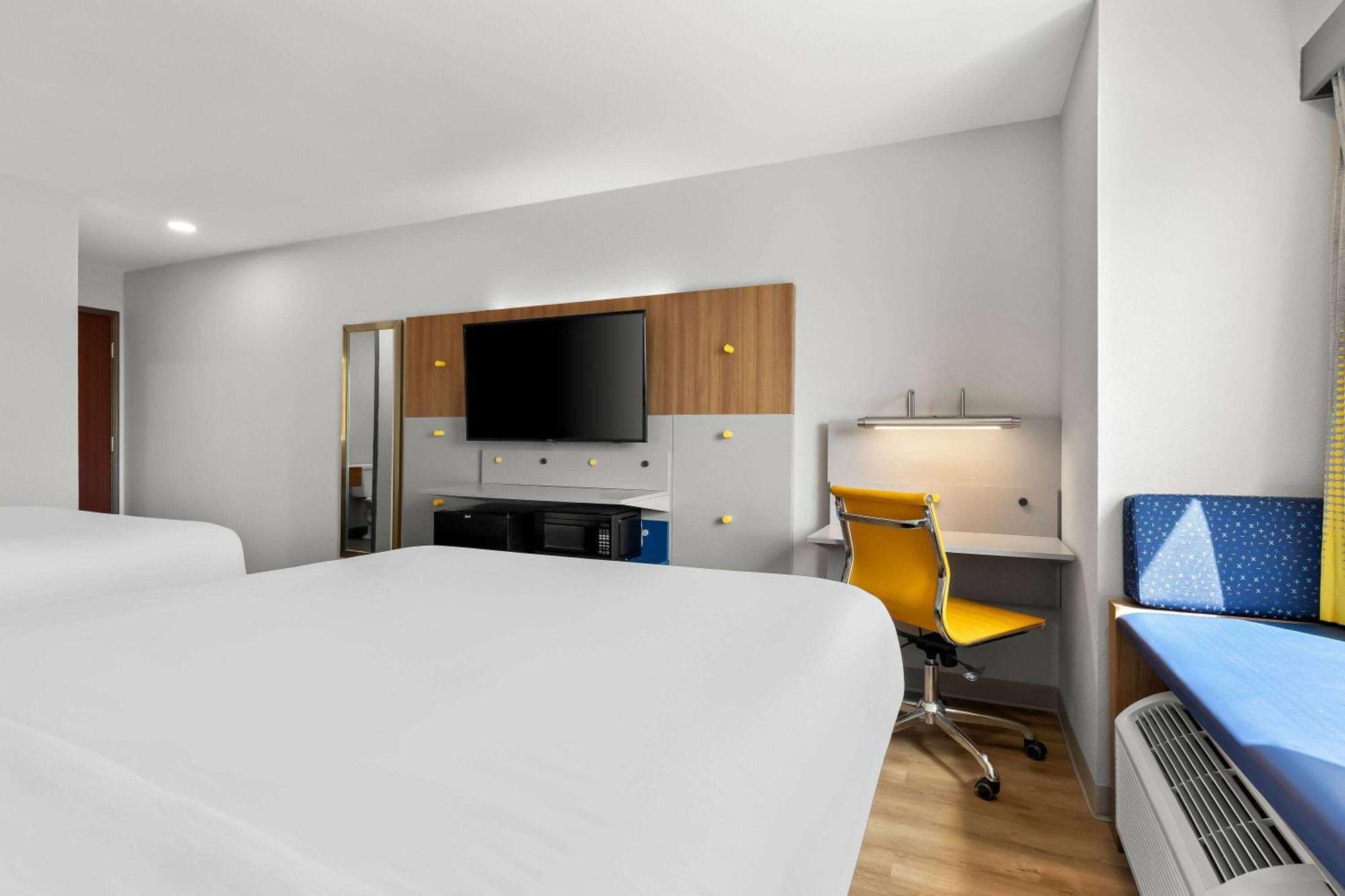 Microtel Inn & Suites By Wyndham Tulsa - Catoosa Route 66 Zewnętrze zdjęcie