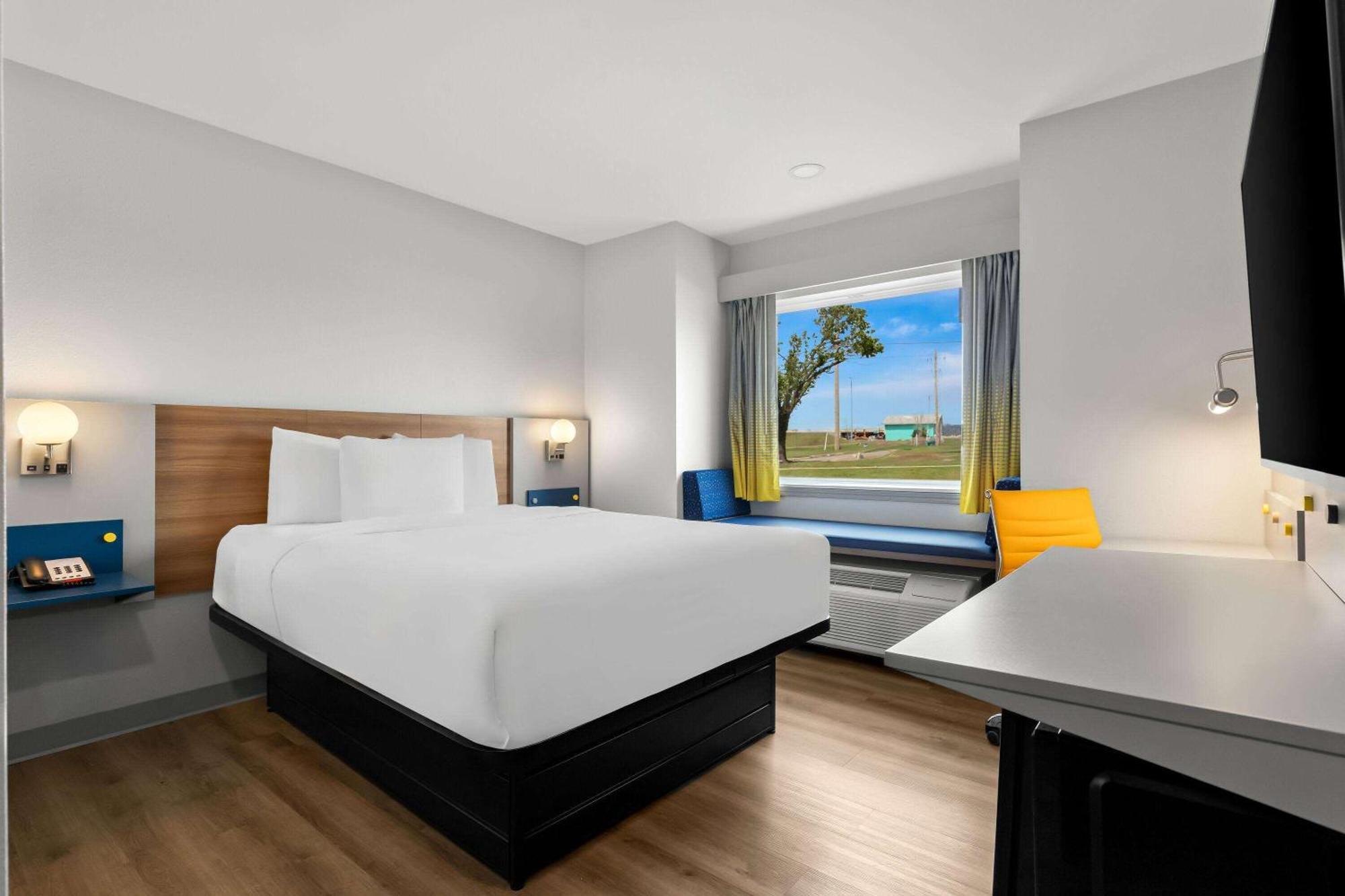 Microtel Inn & Suites By Wyndham Tulsa - Catoosa Route 66 Zewnętrze zdjęcie