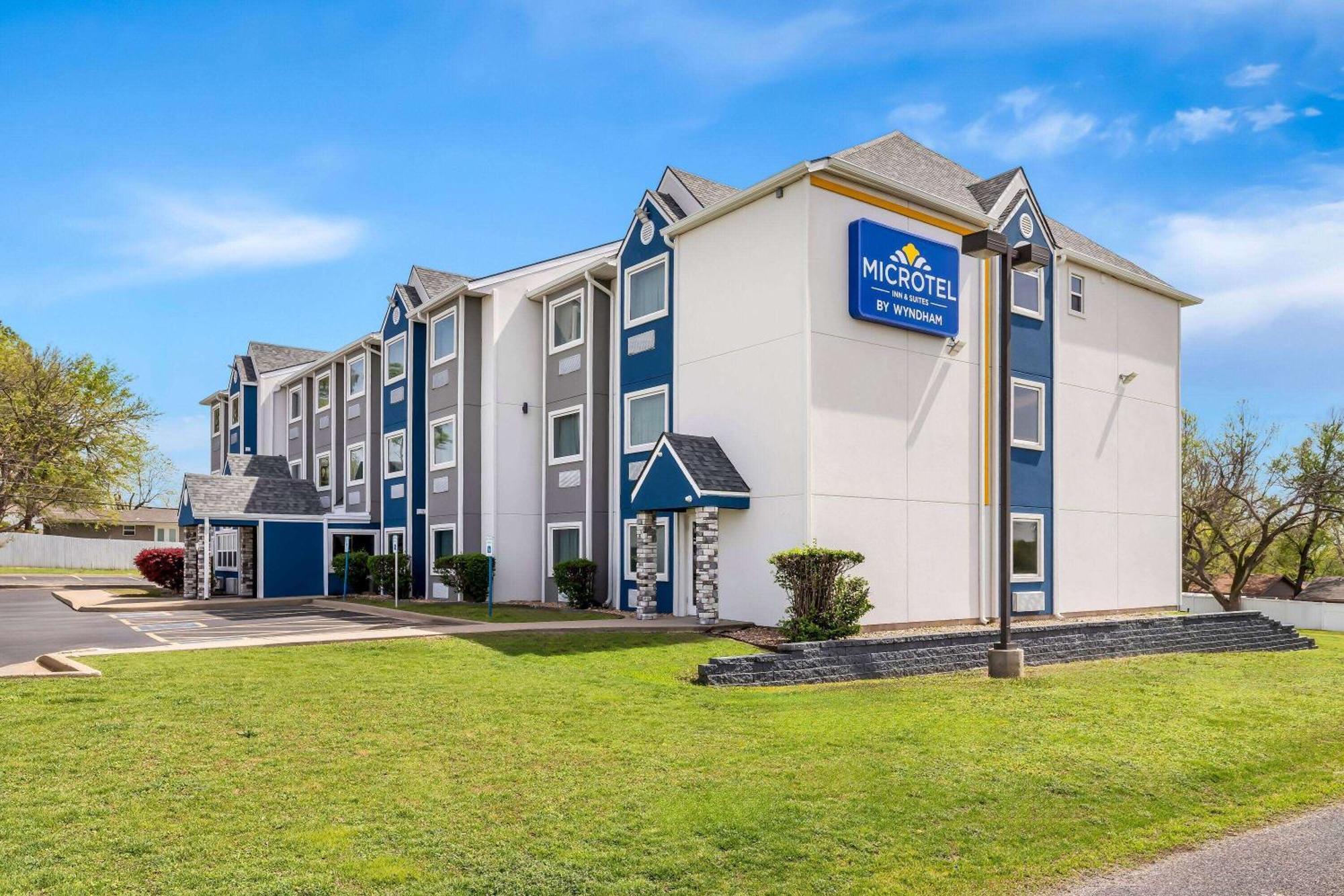 Microtel Inn & Suites By Wyndham Tulsa - Catoosa Route 66 Zewnętrze zdjęcie