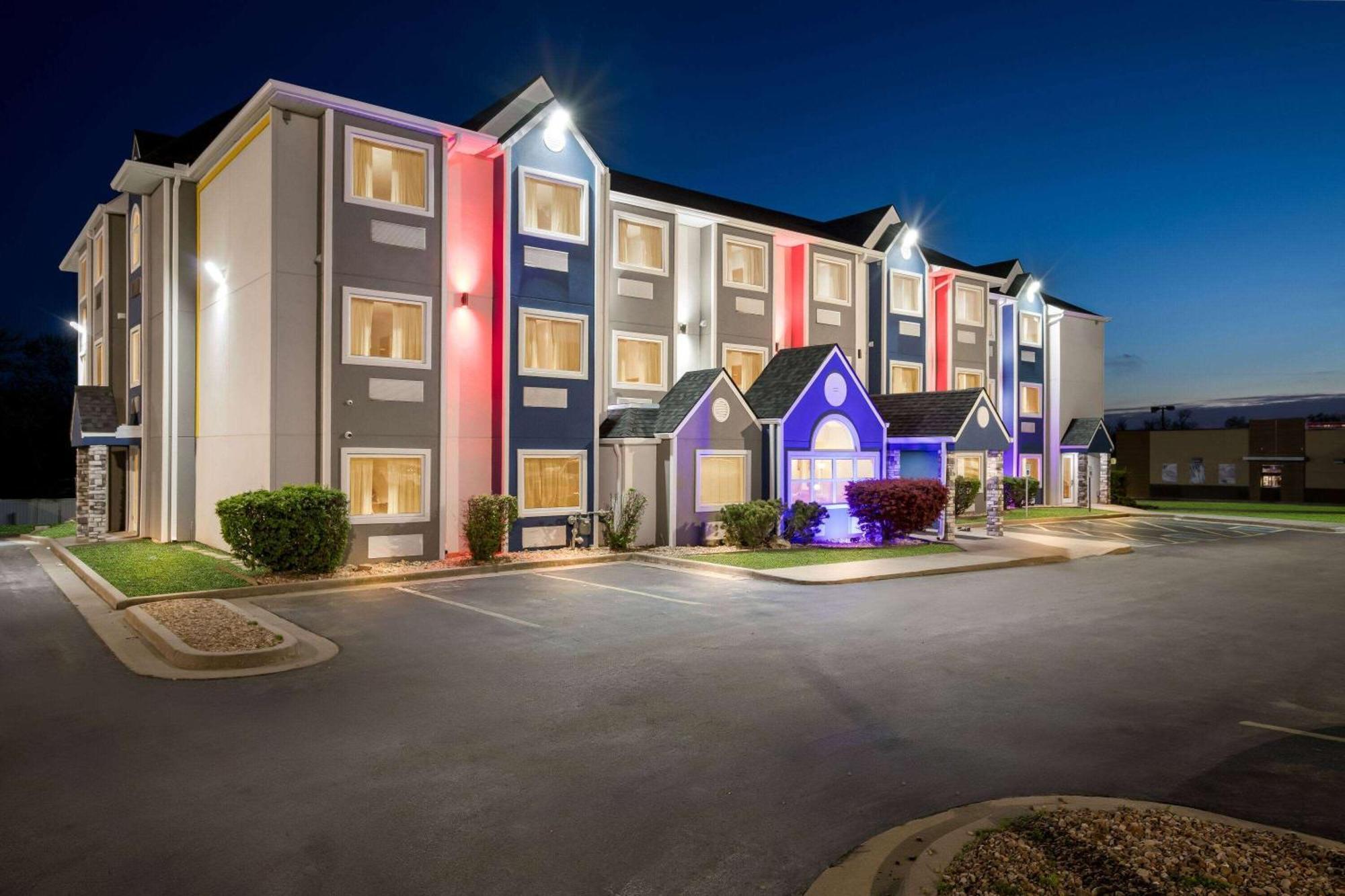 Microtel Inn & Suites By Wyndham Tulsa - Catoosa Route 66 Zewnętrze zdjęcie