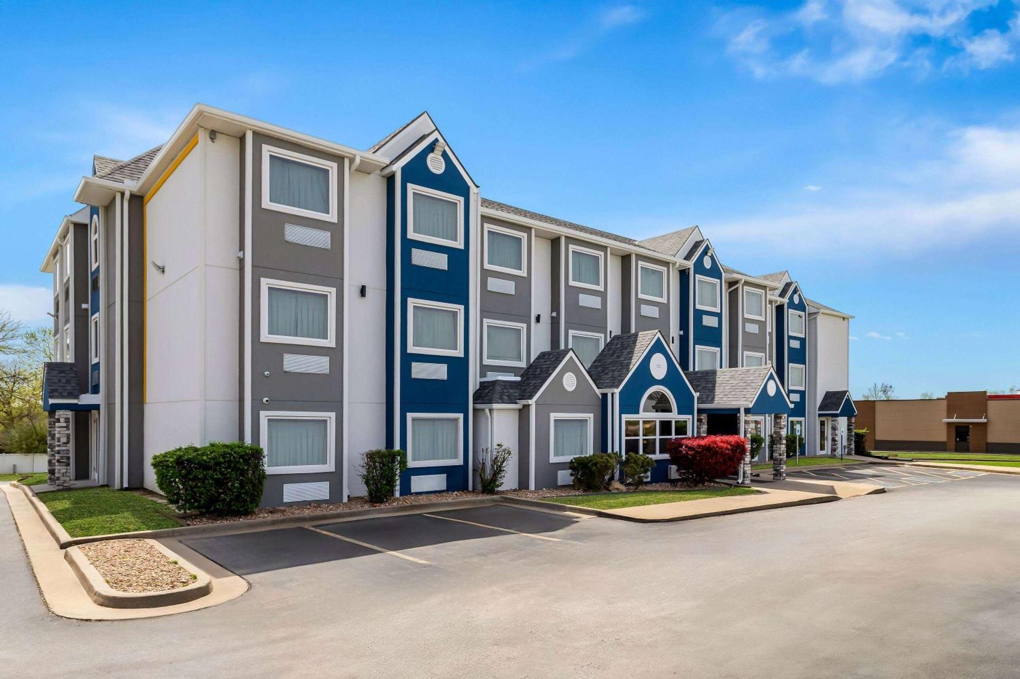 Microtel Inn & Suites By Wyndham Tulsa - Catoosa Route 66 Zewnętrze zdjęcie