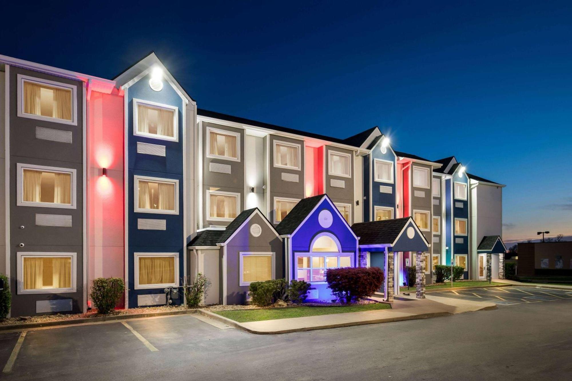 Microtel Inn & Suites By Wyndham Tulsa - Catoosa Route 66 Zewnętrze zdjęcie