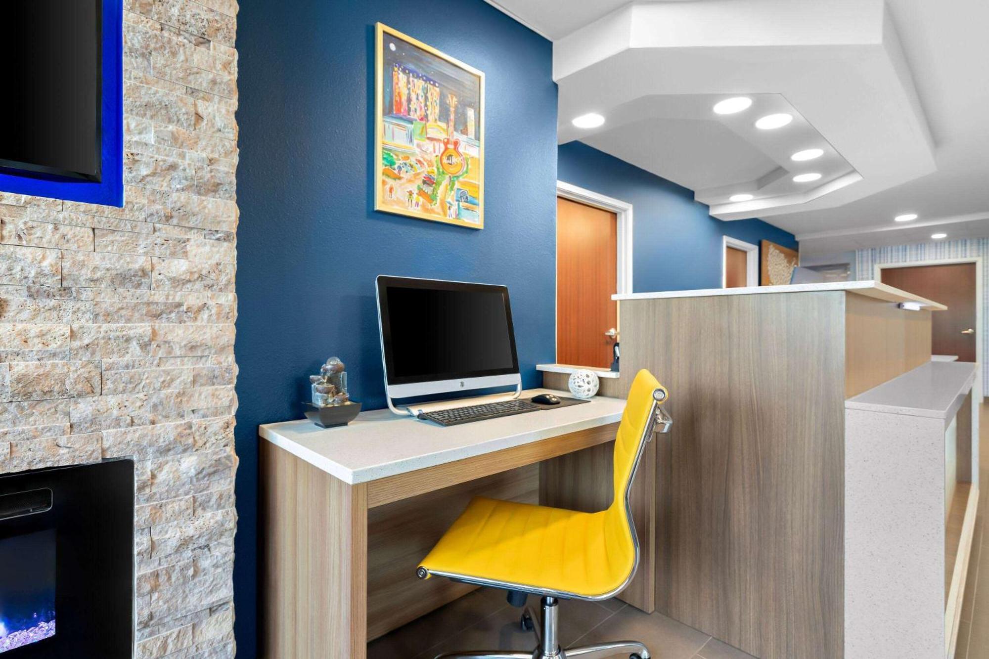 Microtel Inn & Suites By Wyndham Tulsa - Catoosa Route 66 Zewnętrze zdjęcie